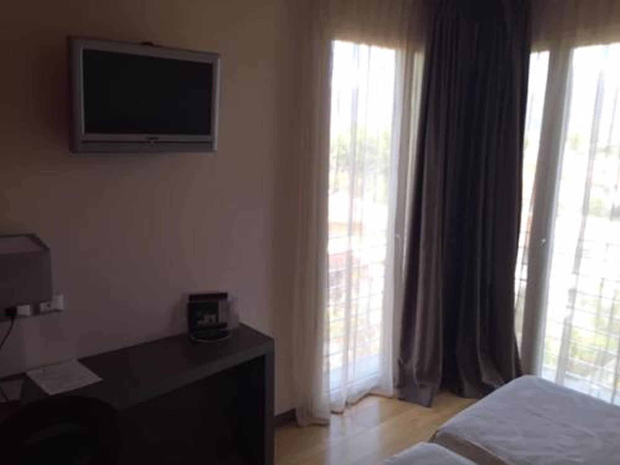 Zen Hotel Versilia Marina di Pietrasanta Exterior foto